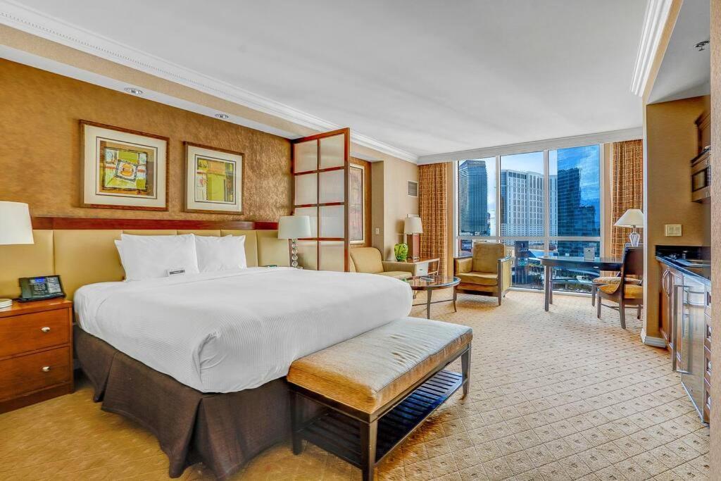 The Madonna At Mgm Signature Лас-Вегас Экстерьер фото