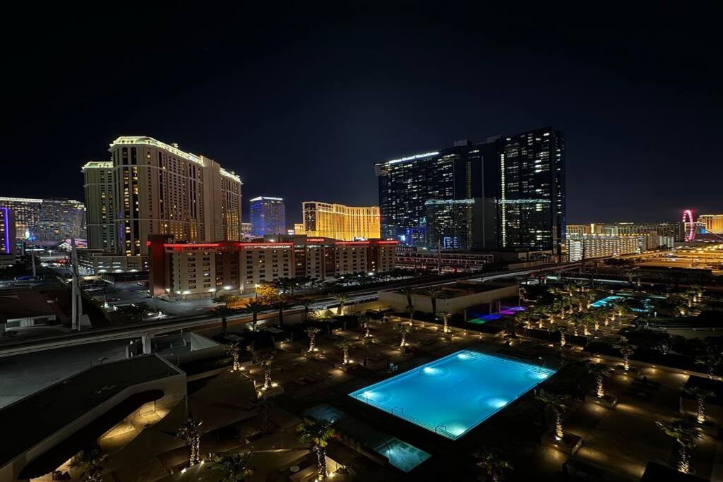 The Madonna At Mgm Signature Лас-Вегас Экстерьер фото